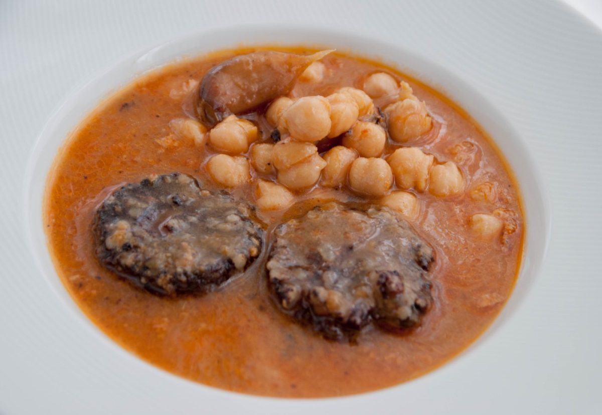 Garbanzos con morcilla