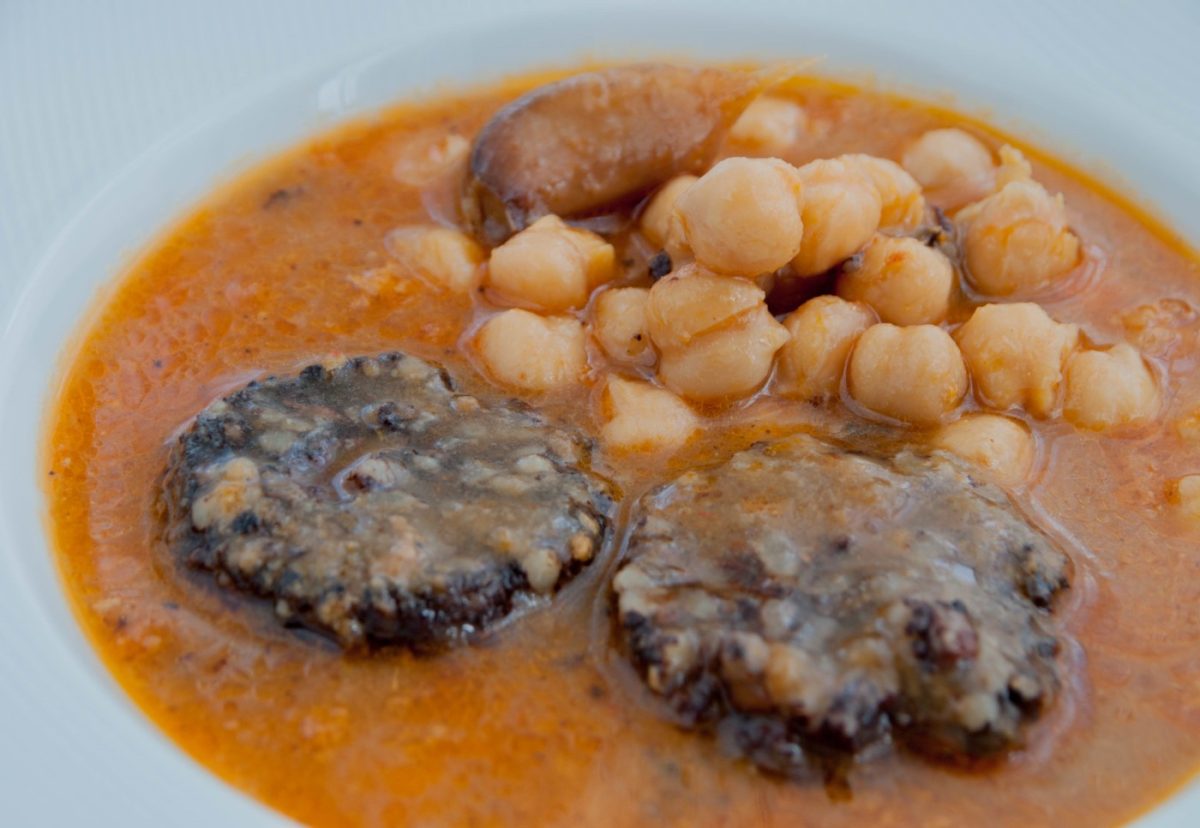 Garbanzos con morcilla