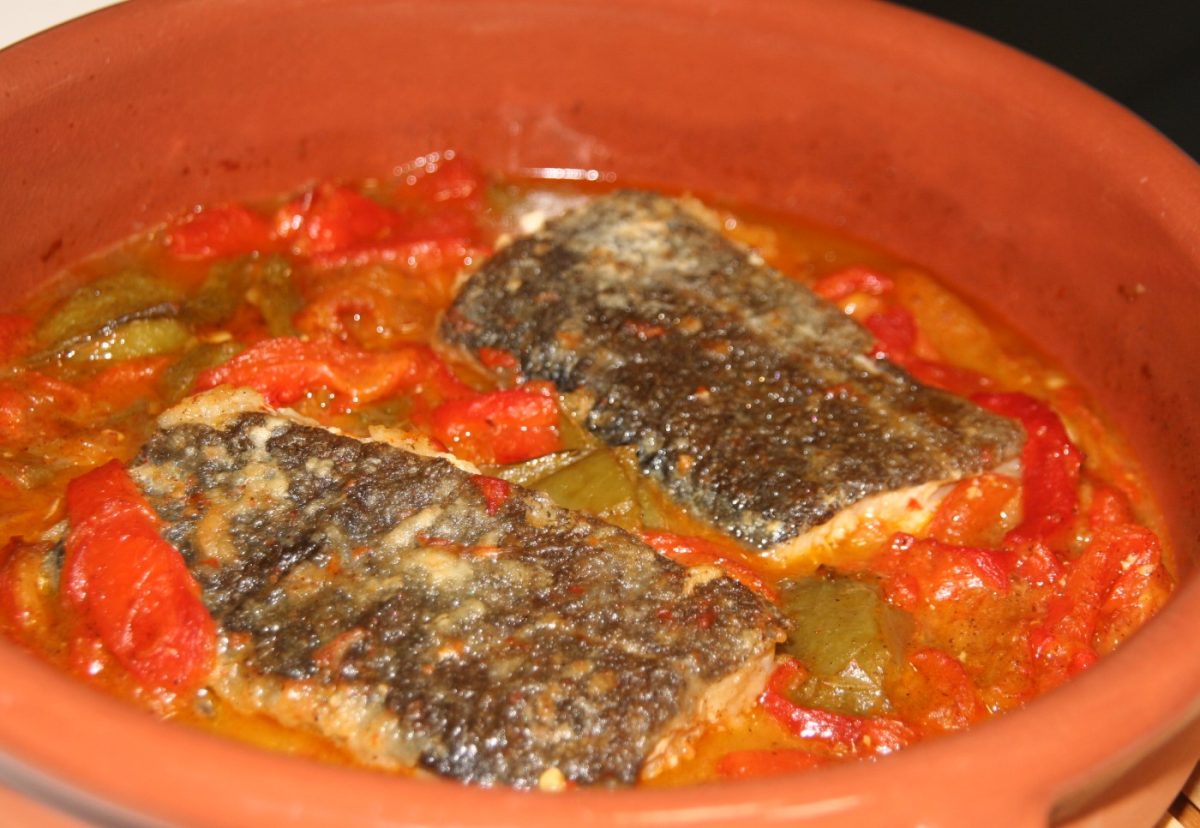 Bacalao a la tranca con pimientos asados