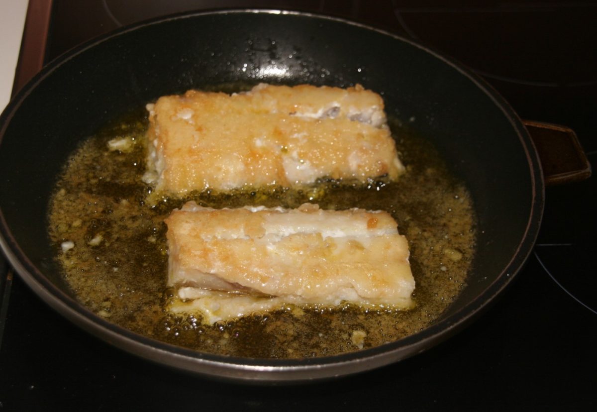 Bacalao a la tranca con pimientos asados