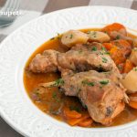 Guiso de conejo a la cerveza