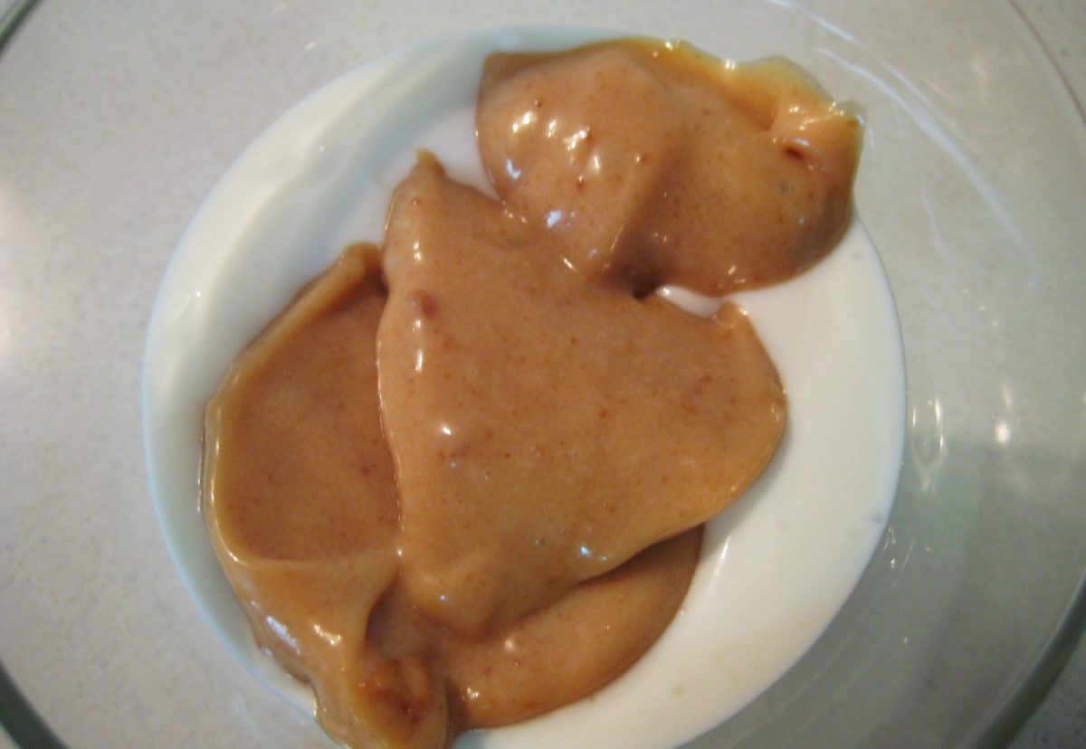 Copa de yogurt con crema de turrón