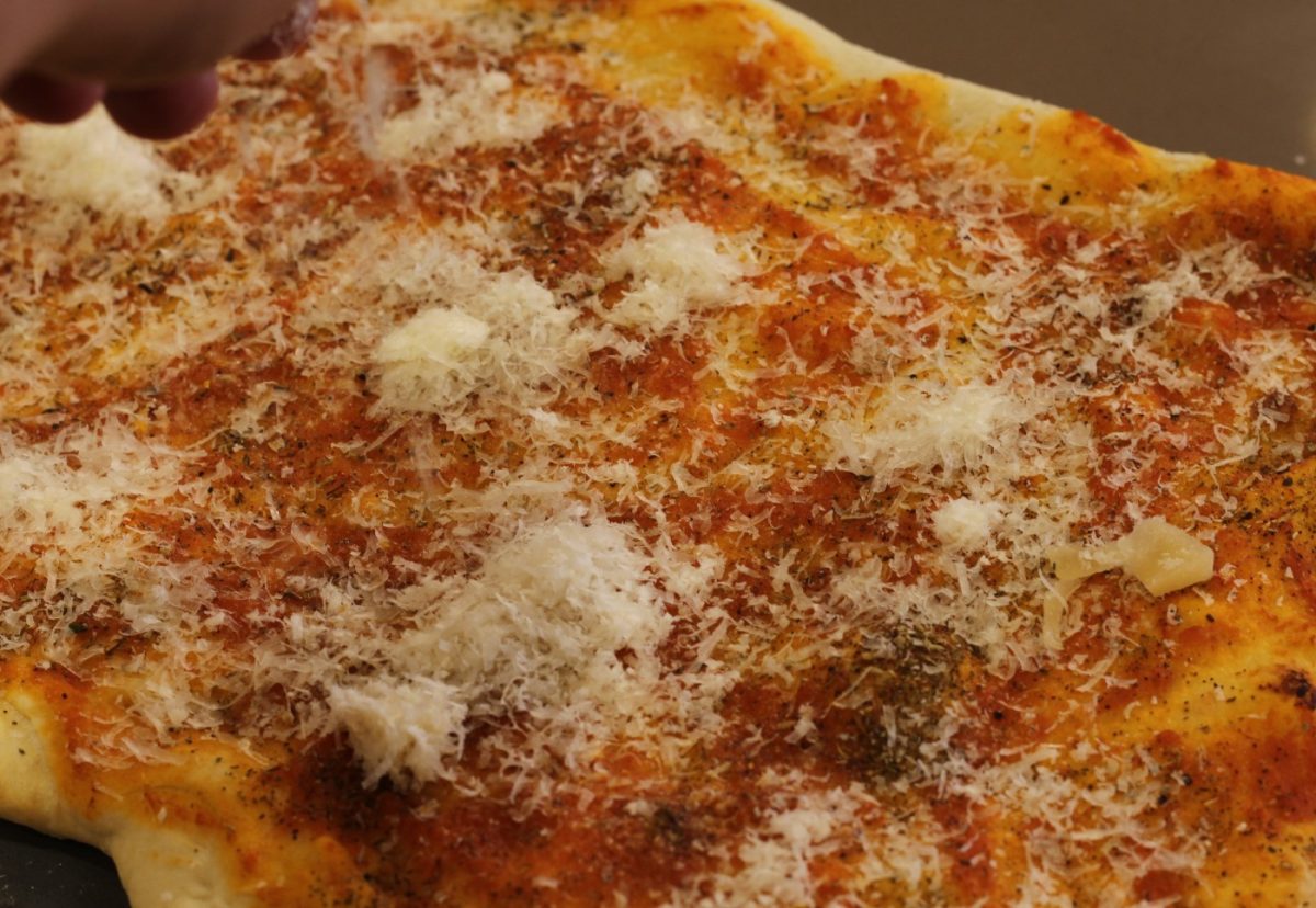 Pizza casera cuatro quesos