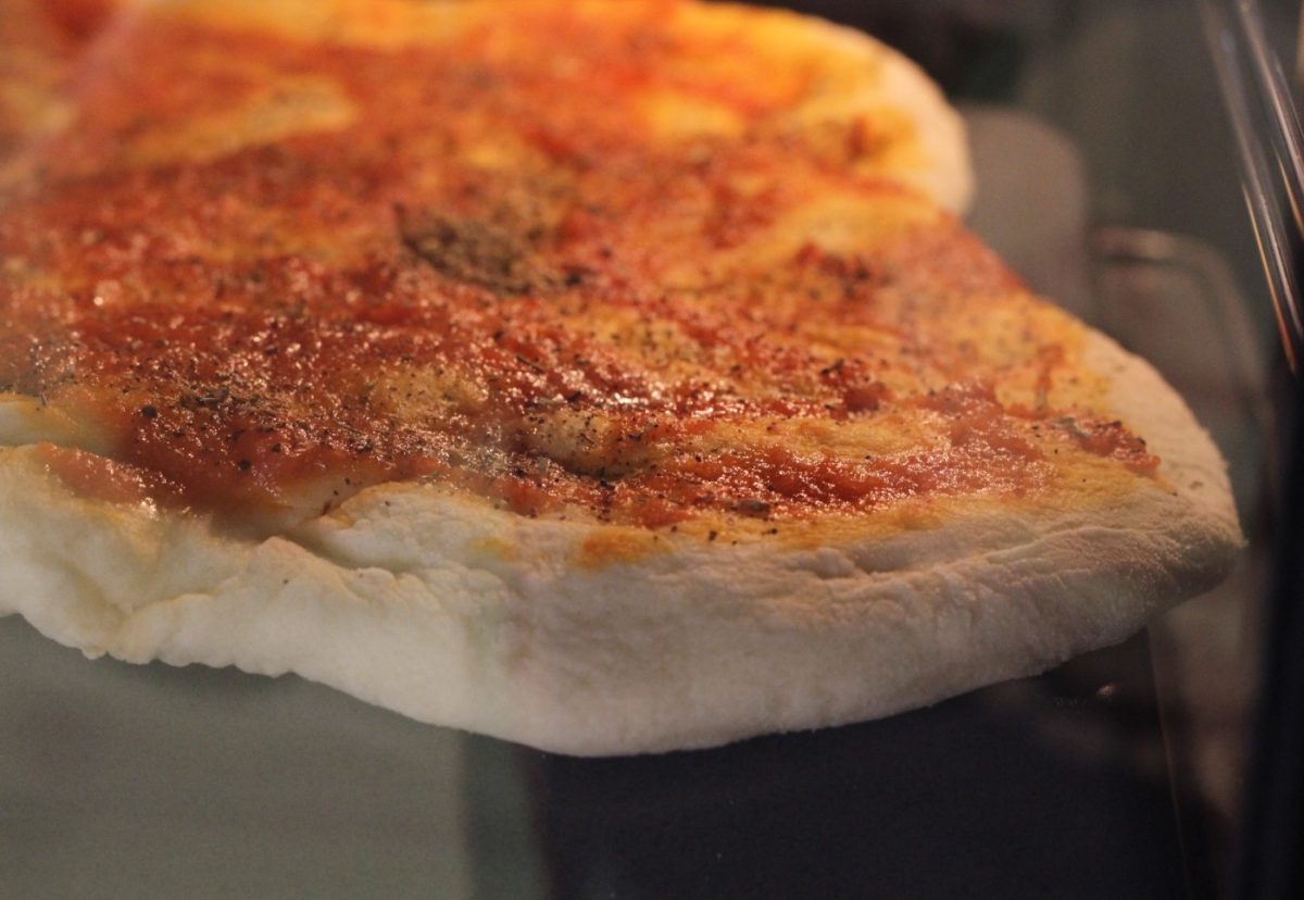 Pizza casera cuatro quesos