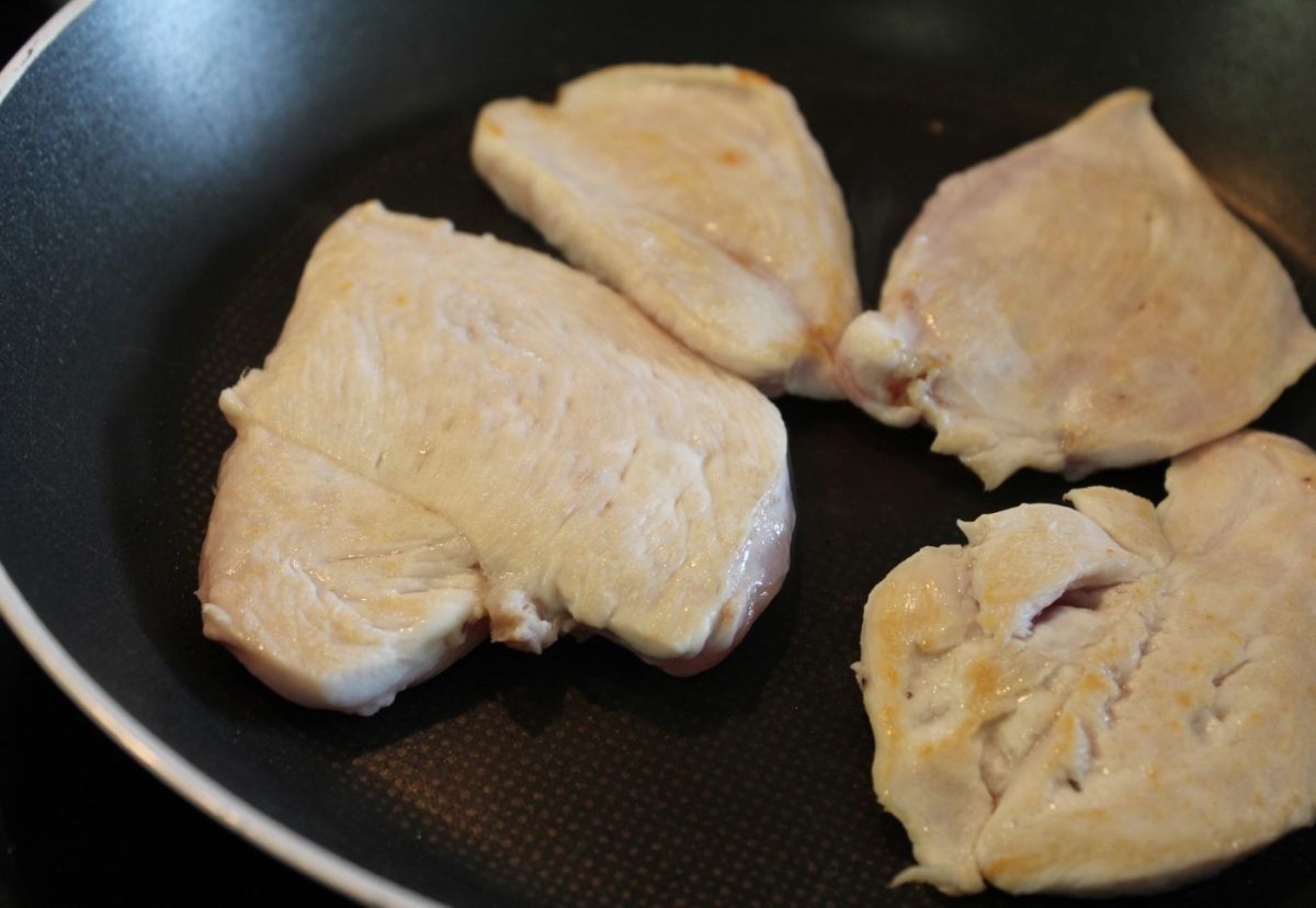 Pollo en salsa de nata