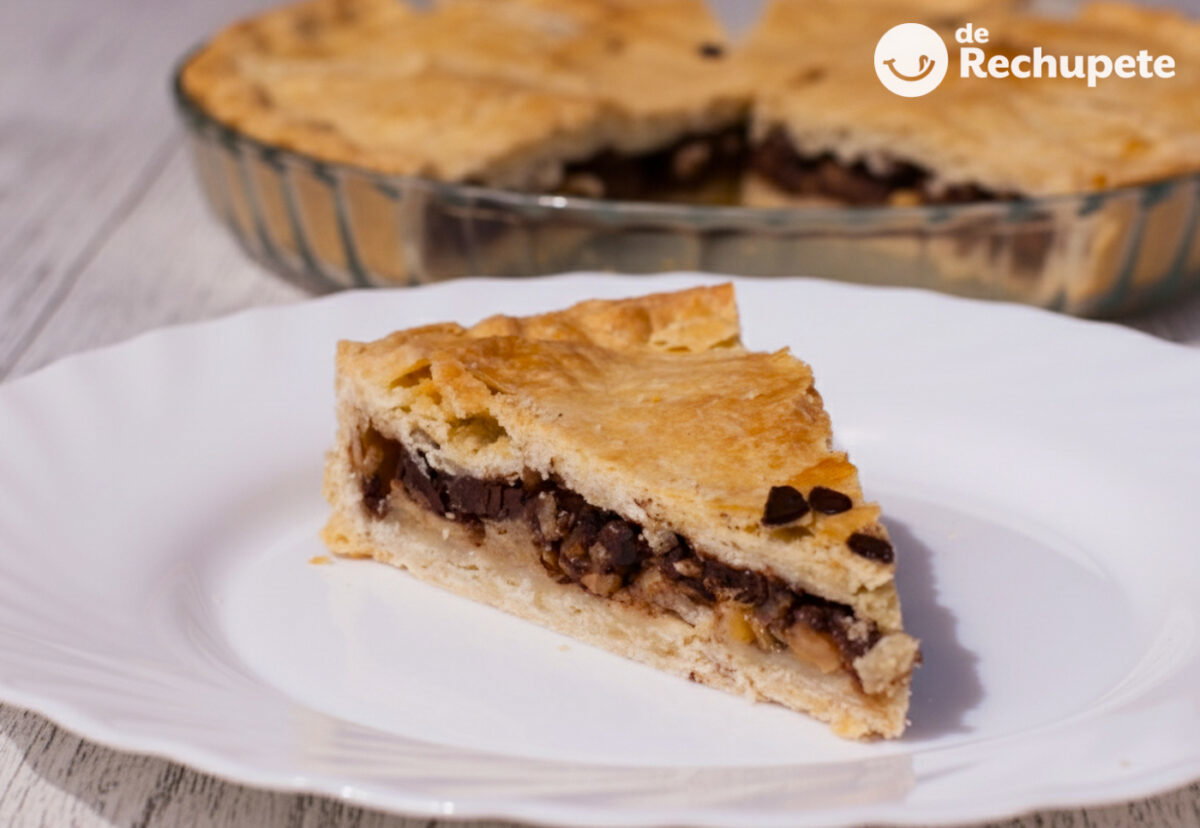 Tarta de plátano, chocolate y avellanas