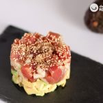 Tartar de atún rojo y aguacate. Receta fácil.