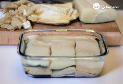 Cómo desalar bacalao paso a paso, con consejos y trucos