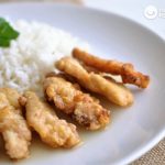 Pollo al limón con arroz blanco. Receta china fácil