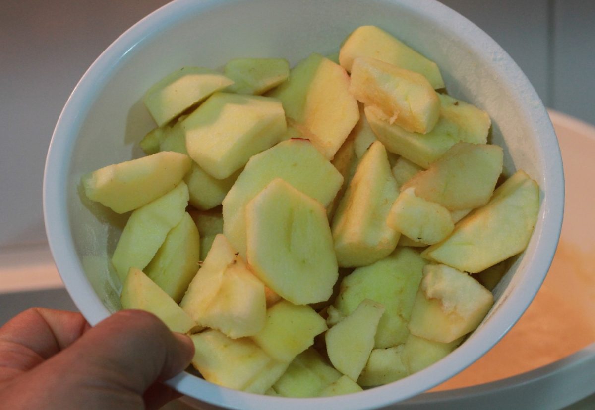 Bizcocho de manzana con nueces