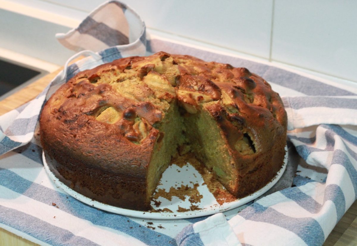 Bizcocho de manzana con nueces