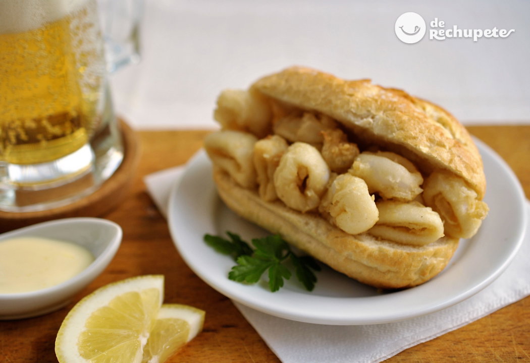 Bocata de chipirones rebozados y fritos