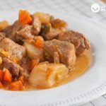 Estofado de cerdo. Receta casera de cuchara como se ha hecho siempre