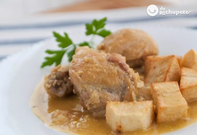 Pollo en pepitoria