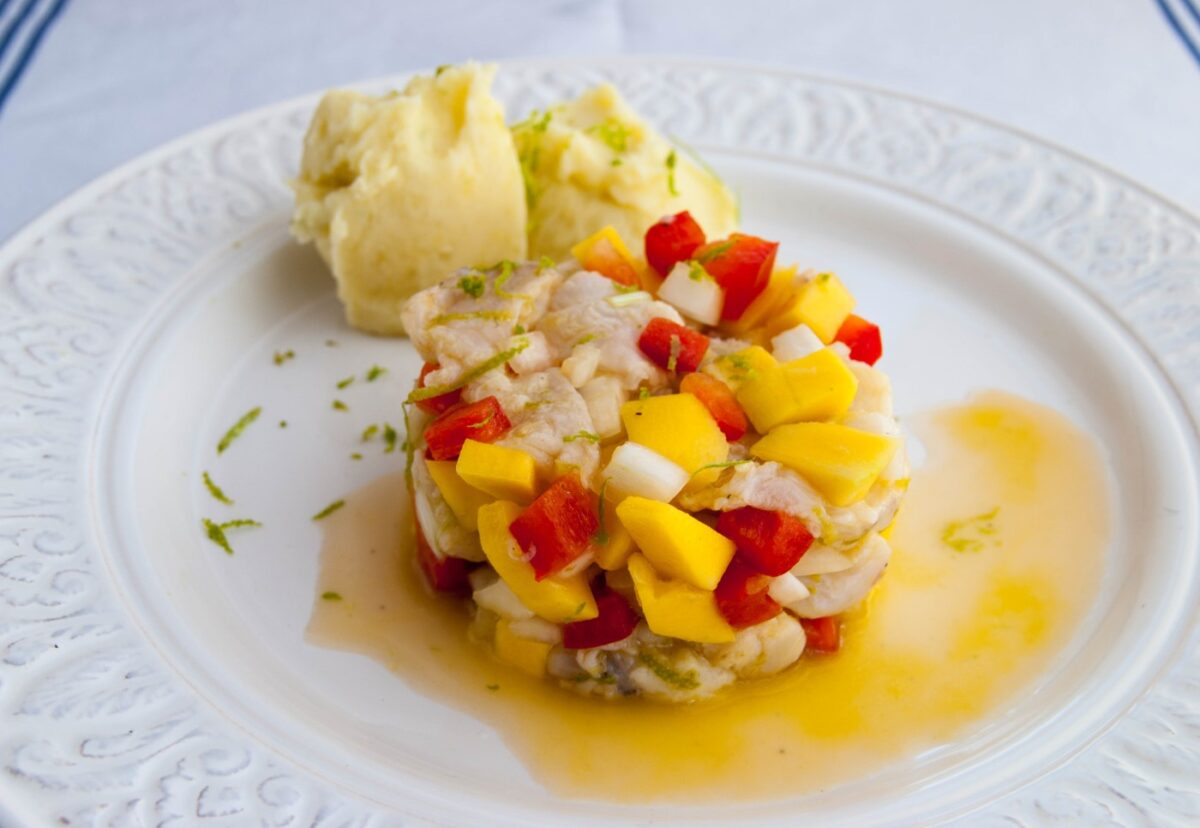 Tartar de rape con mango