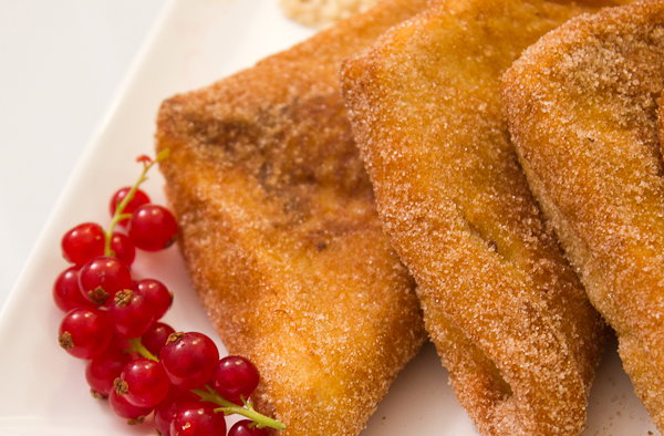 Pañuelos de pan rellenos de crema