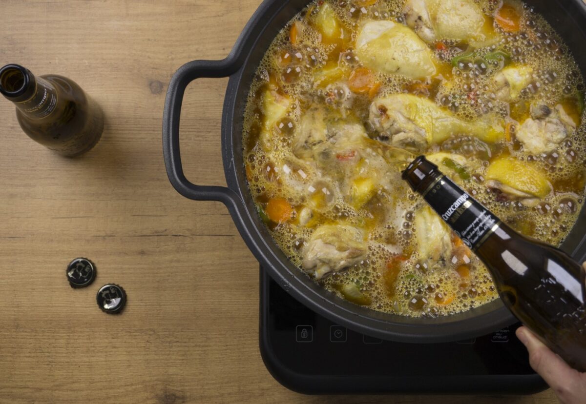 Pollo a la cerveza, el guiso fácil más sabroso