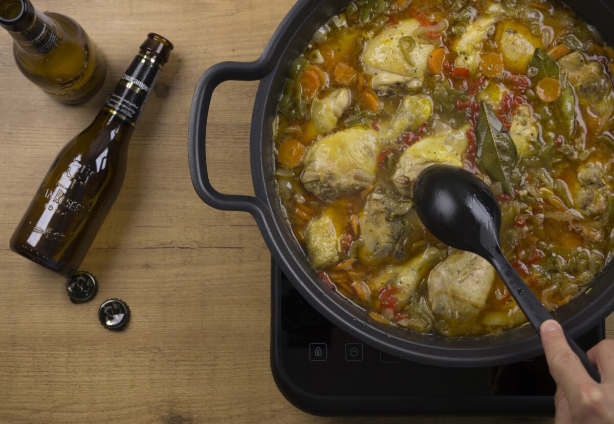 Pollo a la cerveza, el guiso fácil más sabroso