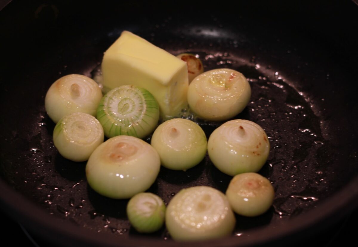 Cebollitas francesas glaseadas. Cómo glasear verduras