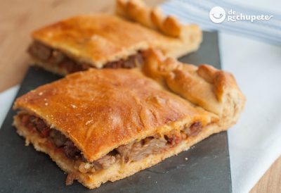 Empanada gallega rellena de carne