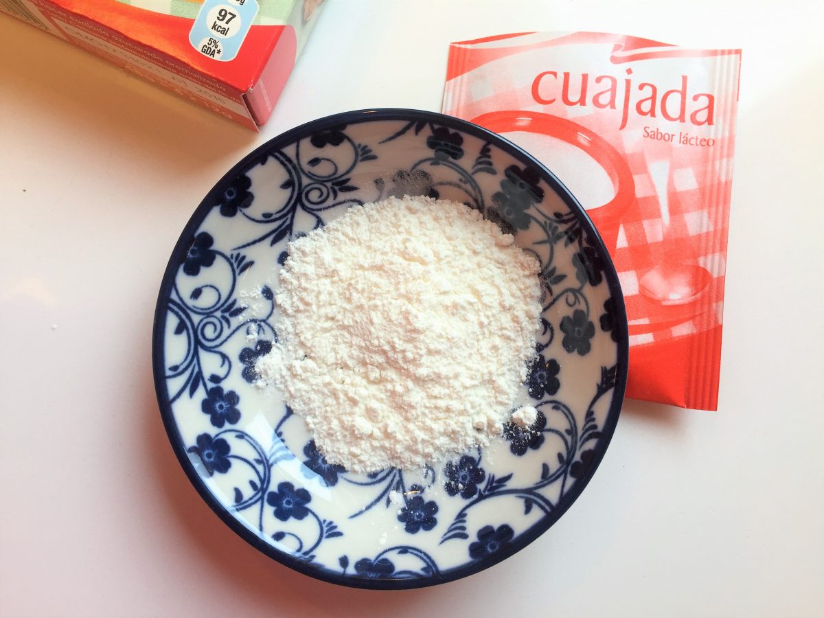 Cuajada en polvo. ¿qué es y cómo emplearla?¿cómo sustituir cuajada en una receta?