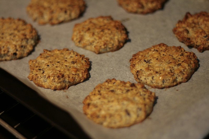 Galletas de avellana y chocolate sin harina