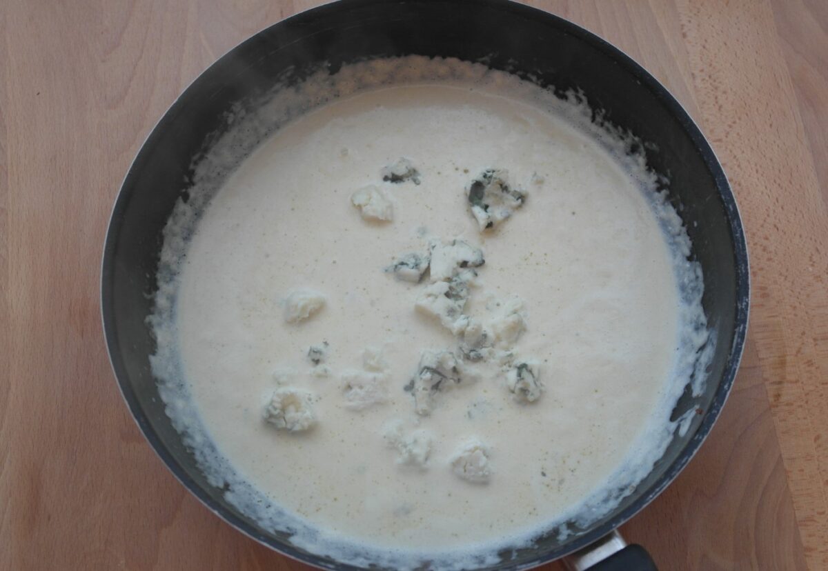 Solomillo de cerdo con salsa de queso