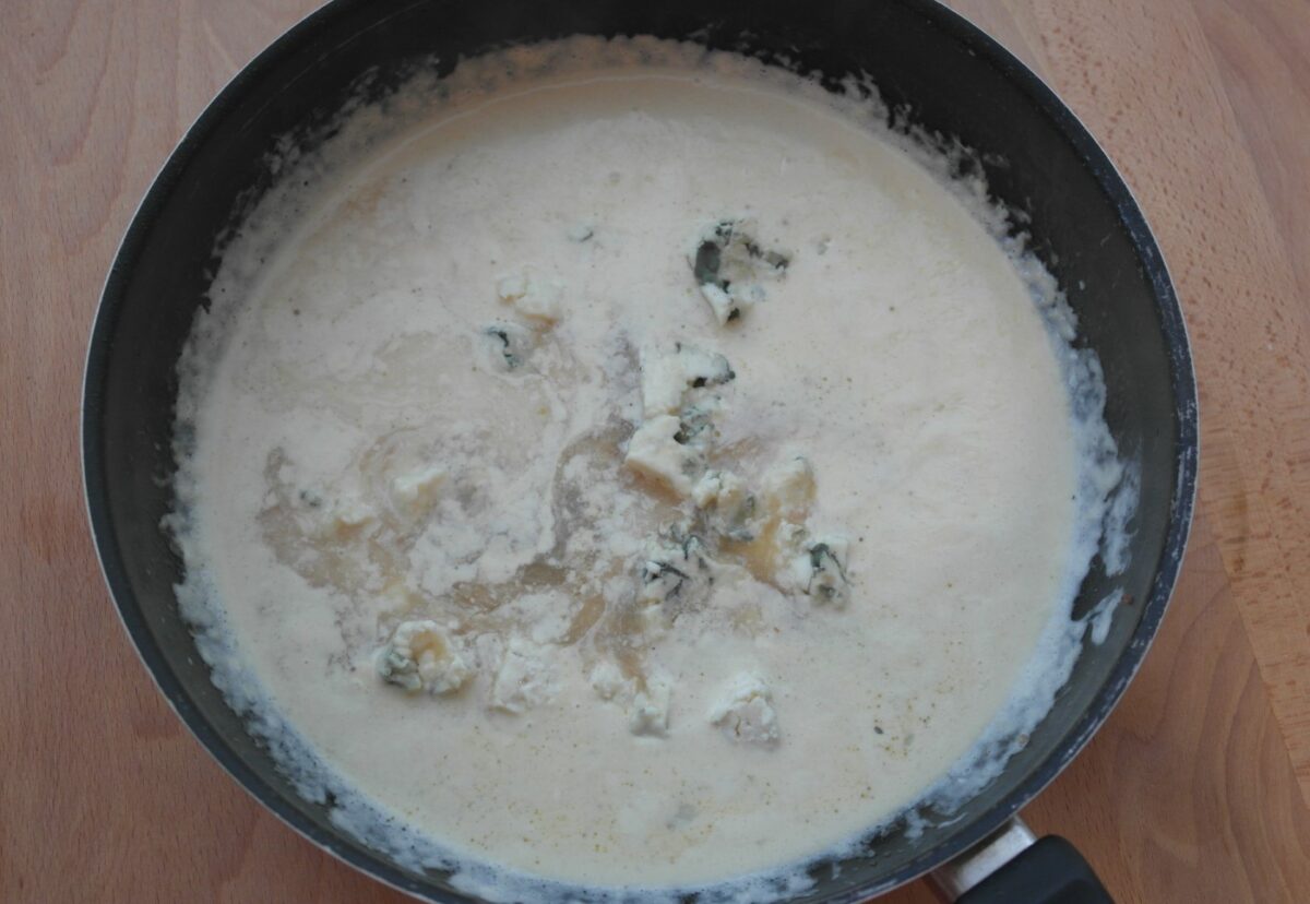 Solomillo de cerdo con salsa de queso