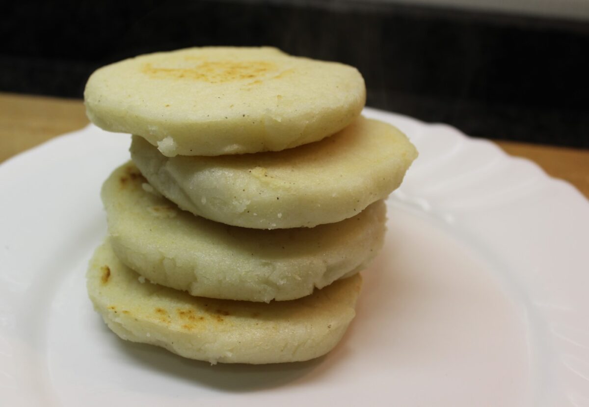 Arepas rellenas con pollo