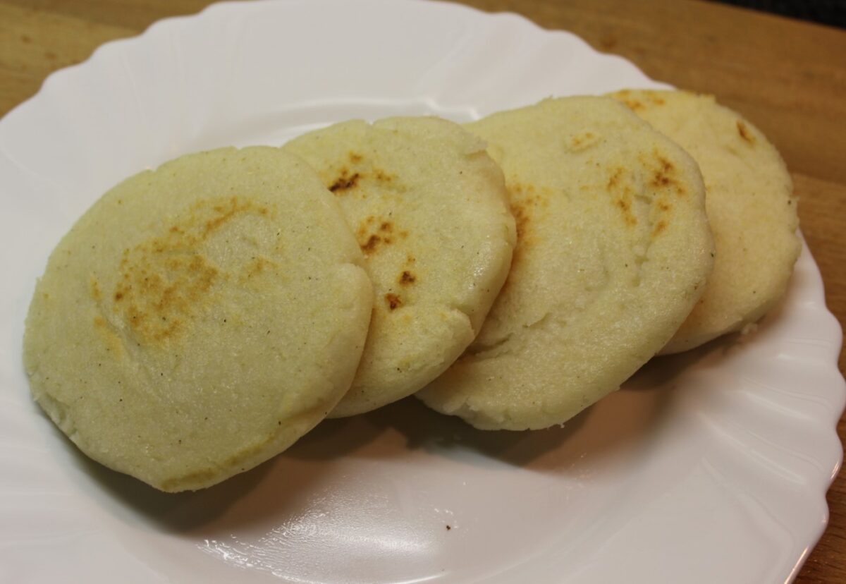 Arepas rellenas con pollo