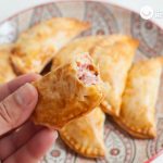 Empanadillas de jamón y queso. Receta fácil de aperitivo