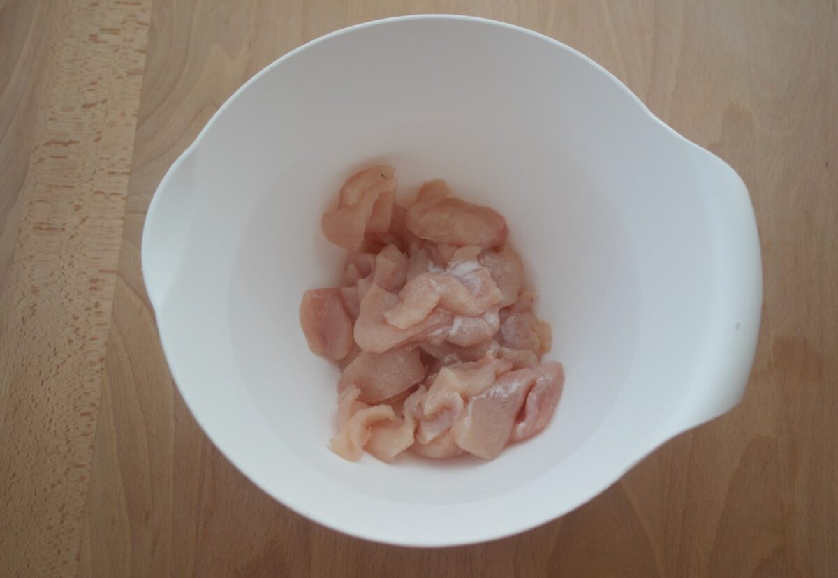 Pollo con almendras al estilo chino