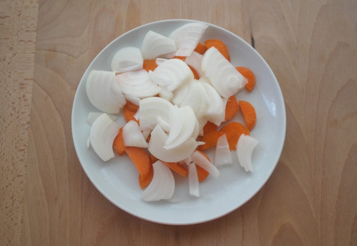 Pollo con almendras al estilo chino
