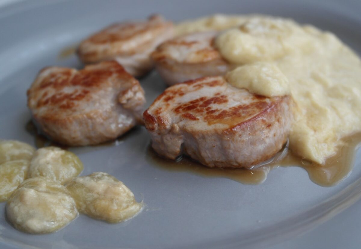 Solomillo de cerdo con salsa de uvas
