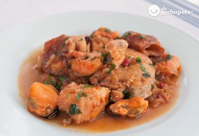 Zarzuela de pescado y mariscos. Guiso marinero