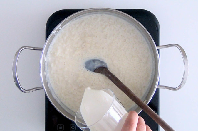 Arroz con leche cremoso. Receta tradicional