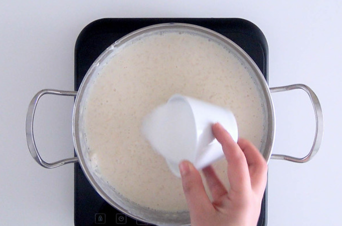 Arroz con leche cremoso. Receta tradicional
