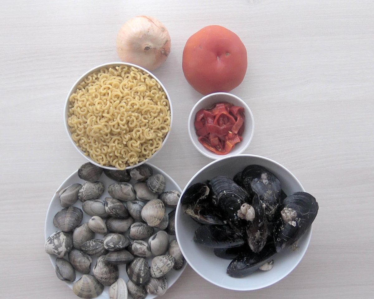 Fideos con almejas