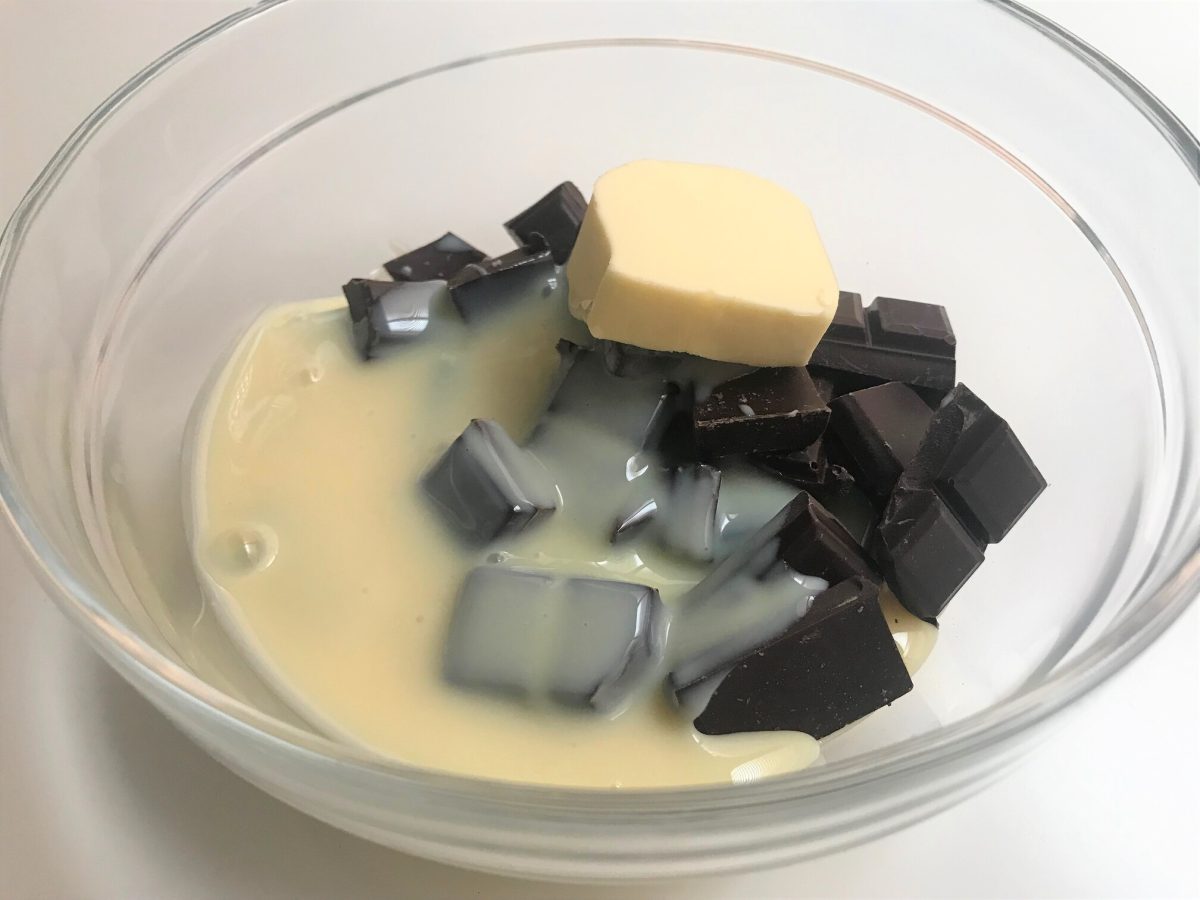turrón de chocolate con avellanas paso 2
