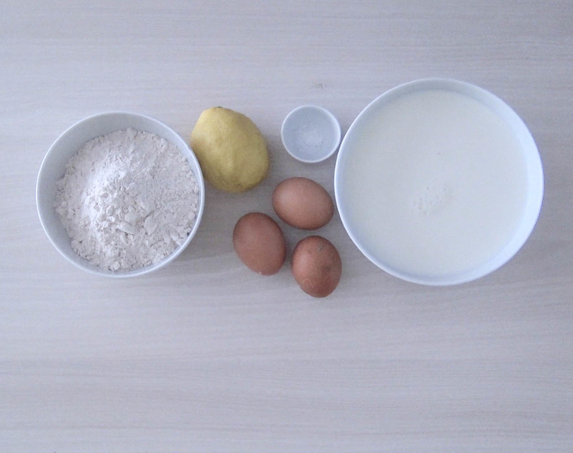 Filloas rellenas de compota de manzana