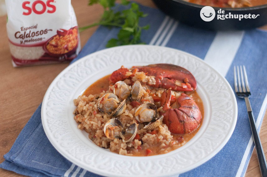 Arroz marinero con marisco en cazuela. Receta de arroz especial para celebrar