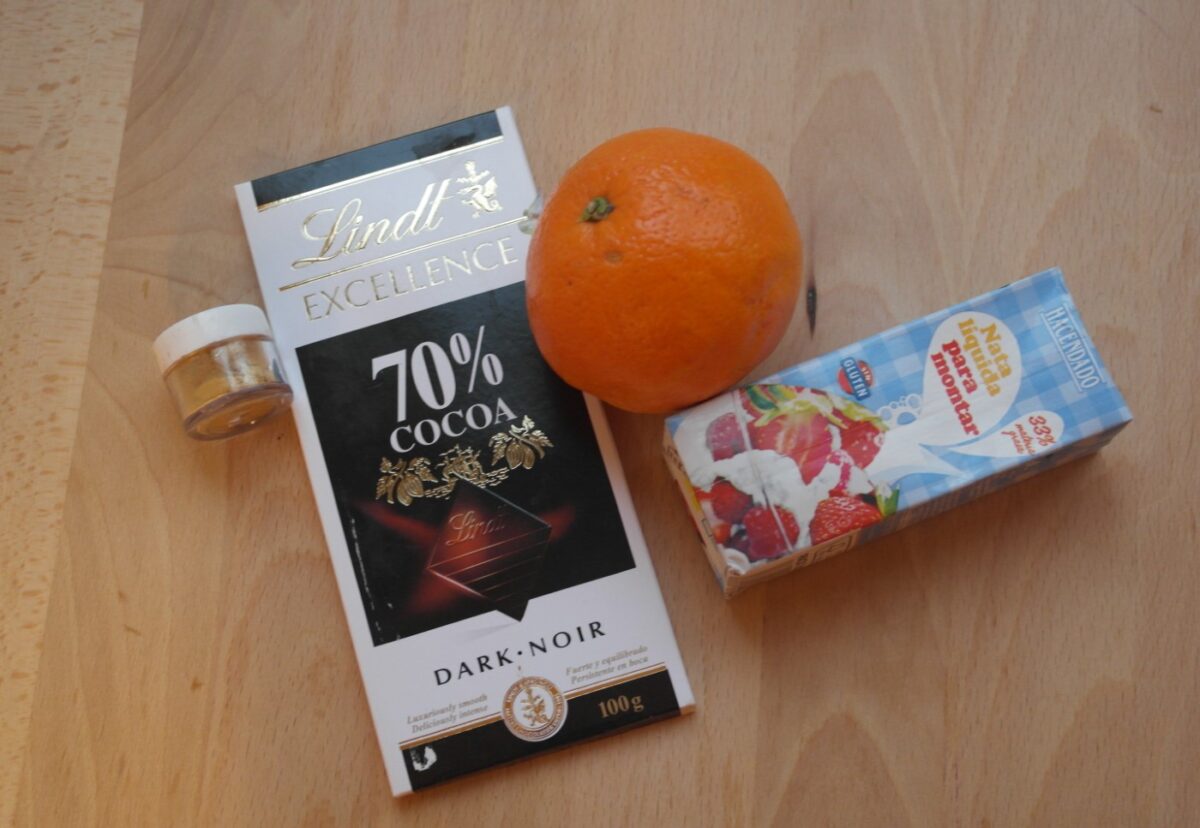 Bombones de chocolate y naranja