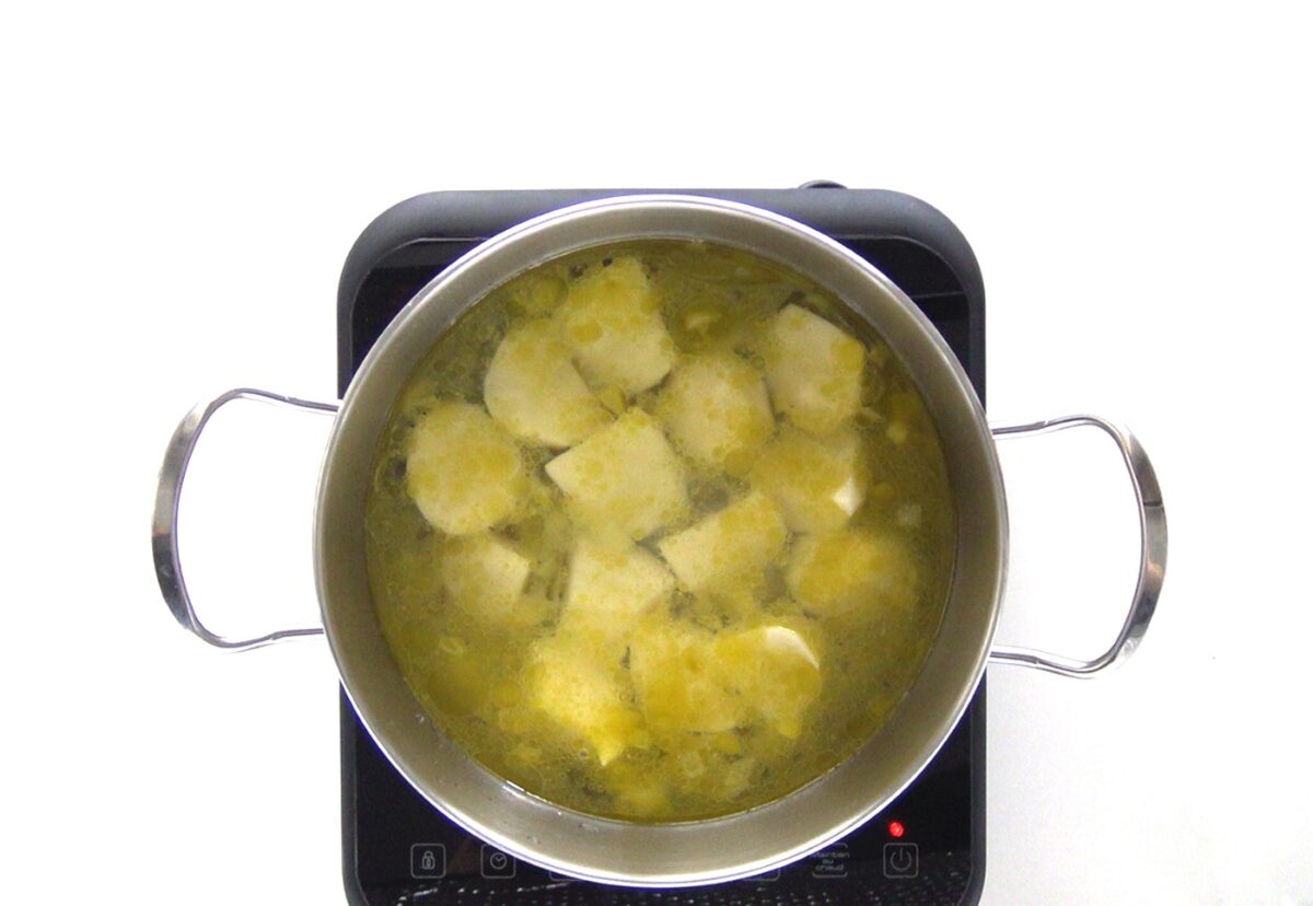 Caldo verde portugués