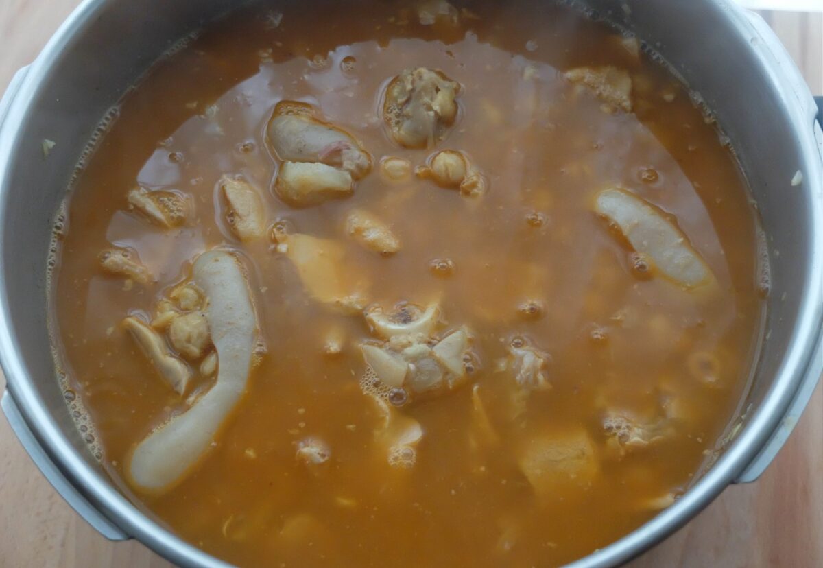 Callos con garbanzos