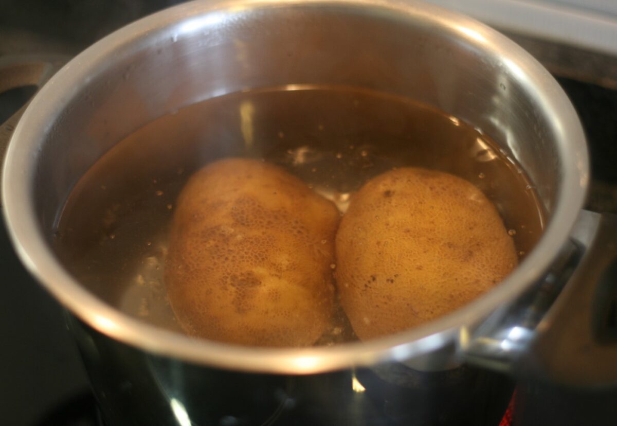 Milhojas de trucha con patatas y verduras