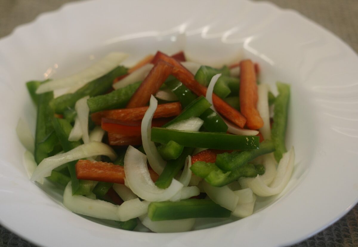Milhojas de trucha con patatas y verduras