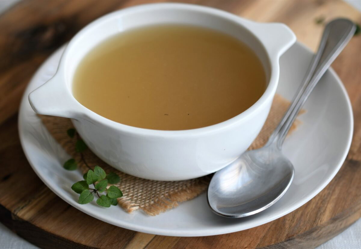 Caldo de pollo concentrado