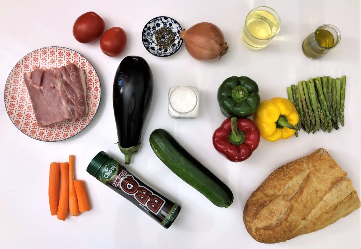 Tosta de lomo y verduritas con salsa barbacoa