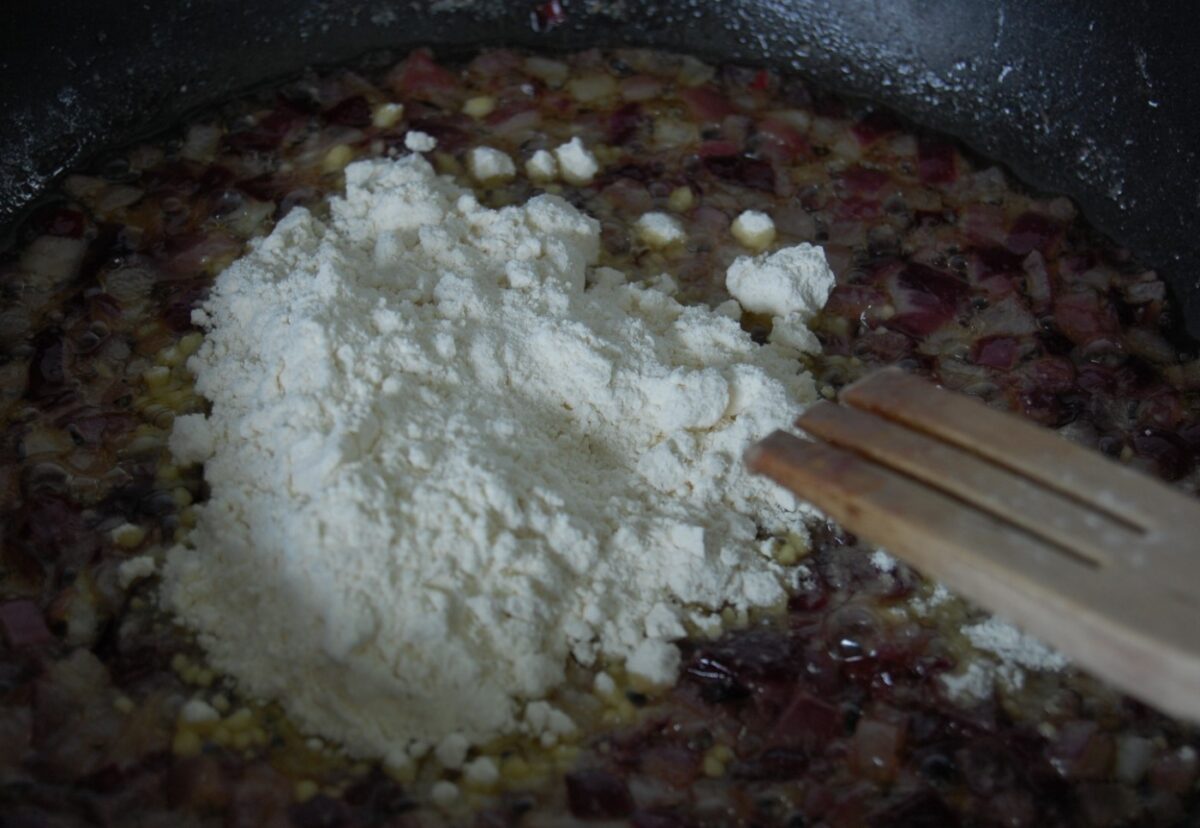 Pimientos del piquillo rellenos de bacalao