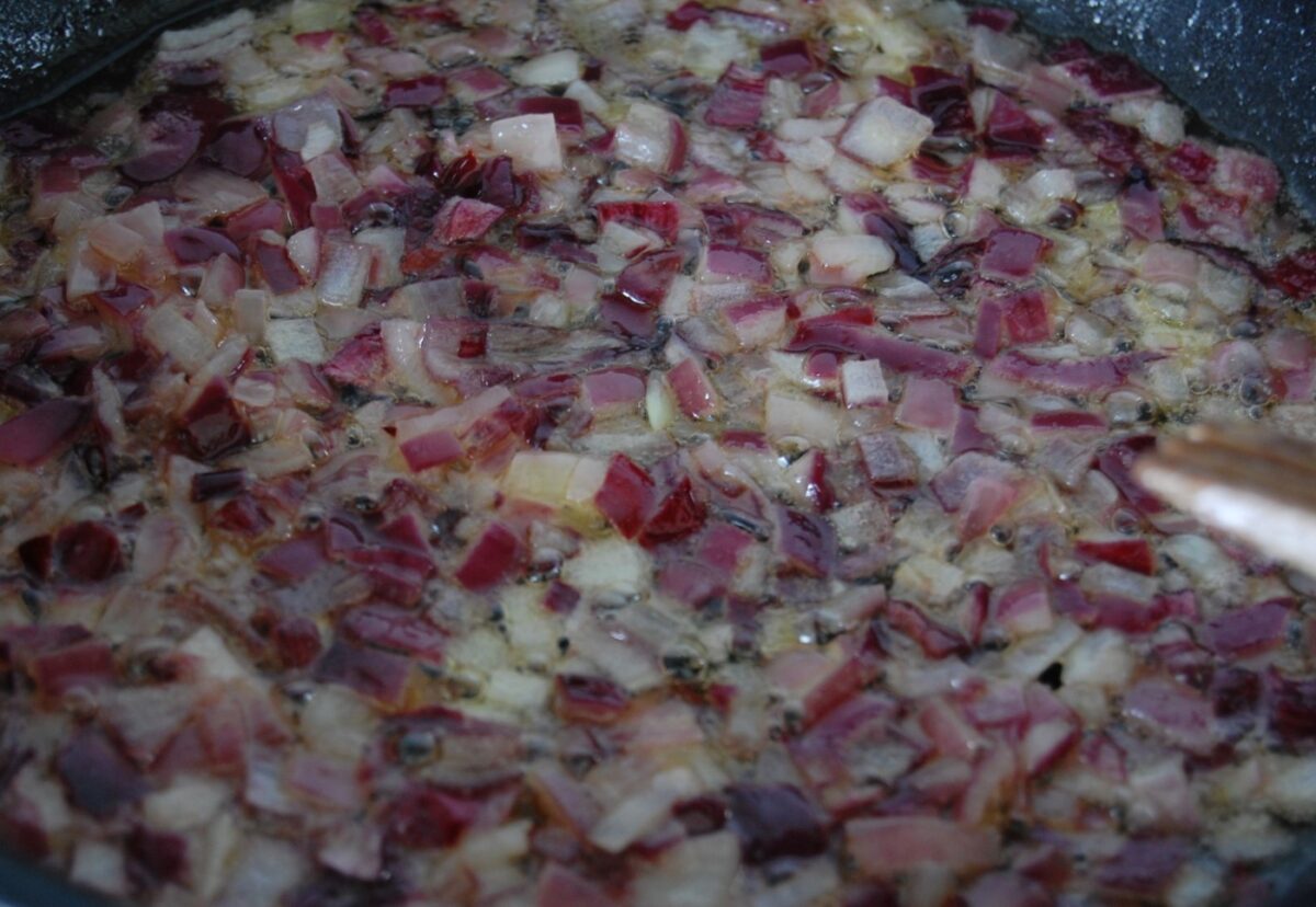 Pimientos del piquillo rellenos de bacalao